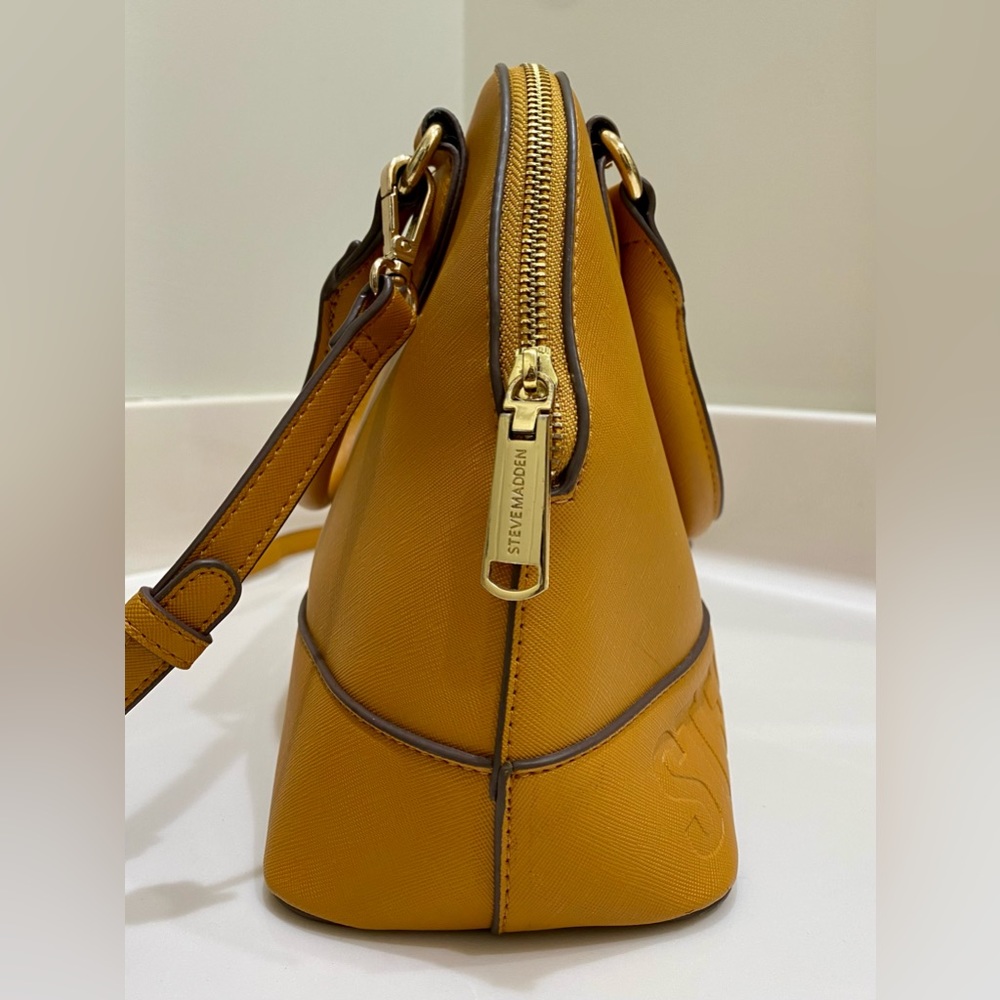 Steve Madden crossbody purse/handbag - Picture 4 of 7